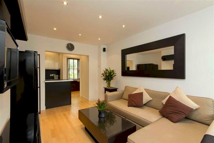 1 Bedroom Flat To Rent In Martlett Court, London, WC2B