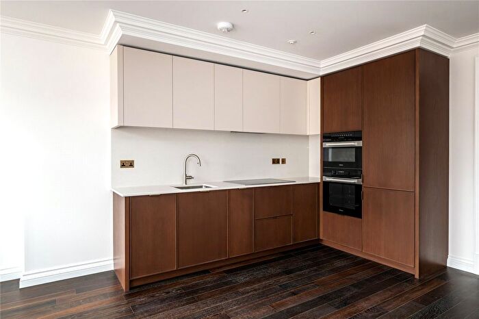 1 Bedroom Flat To Rent In Charles Street, Mayfair, London, W1J