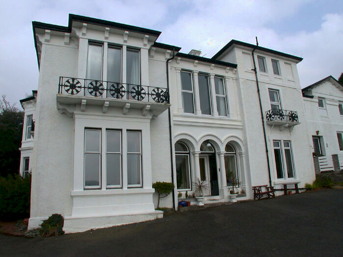 2 Bedroom Flat To Rent In Woodstone Court, Pier Road, G84