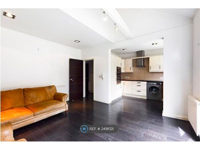 2 Bedroom Flat To Rent In Nottingham Road, Mansfield, NG18