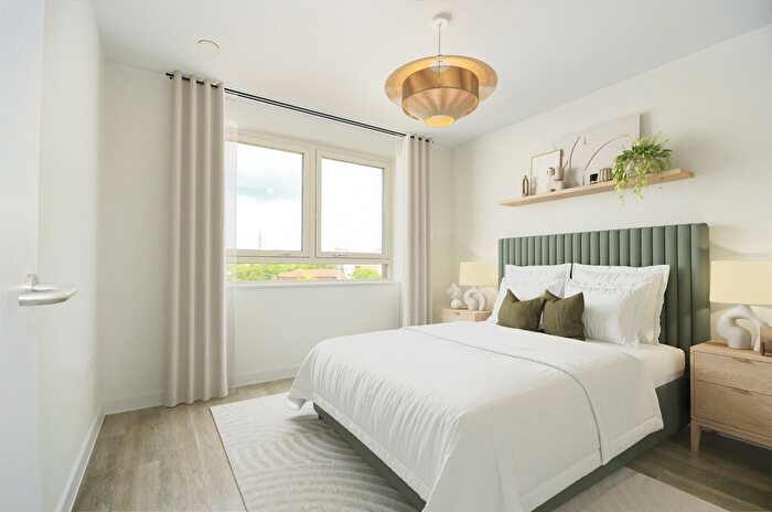 1 Bedroom Flat For Sale In Milton Road, Harrow, HA1