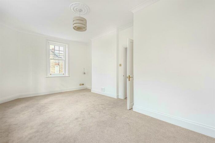 1 Bedroom Flat To Rent In Sheen Lane, East Sheen, SW14