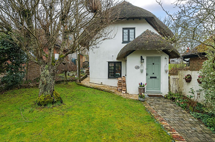 3 Bedroom Detached House For Sale In Church Road, North Waltham, Basingstoke, Hampshire, RG25
