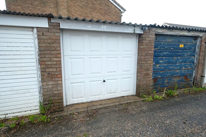 Garage / Parking To Rent In Studley Avenue, Holbury, SO45