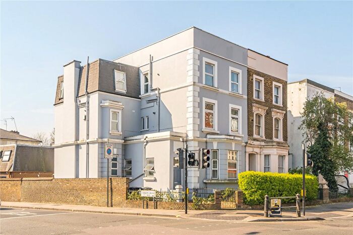 2 Bedroom Flat To Rent In Uxbridge Road, London, W12