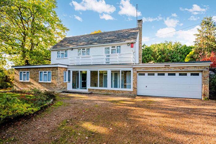 3 Bedroom Detached House For Sale In The Avenue, South Nutfield, RH1