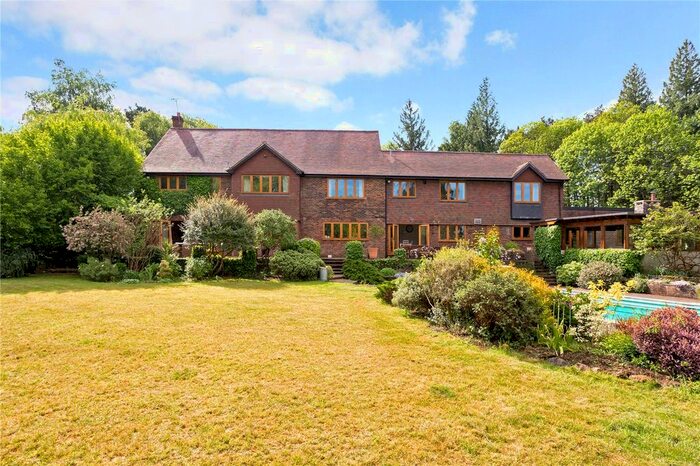 6 Bedroom Detached House For Sale In London Road, Petersfield, Hampshire, GU31