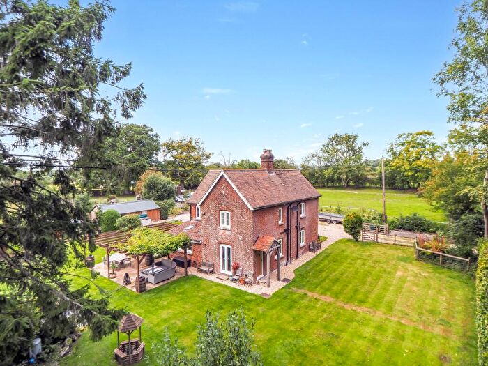 4 Bedroom Detached House For Sale In West Wellow, Romsey, SO51