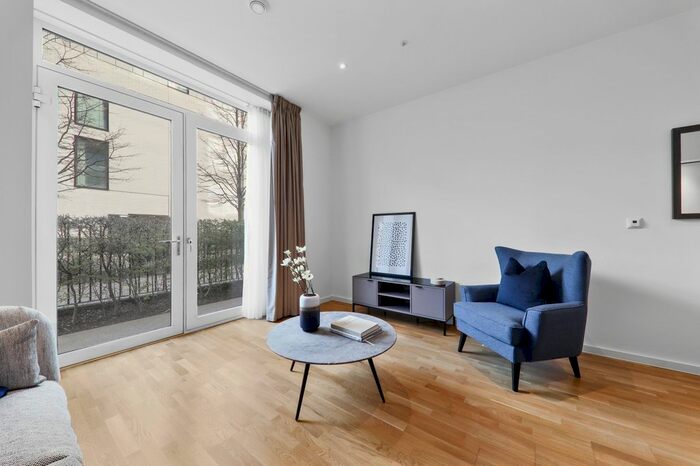 1 Bedroom Flat To Rent In , Townhouses, London, E20