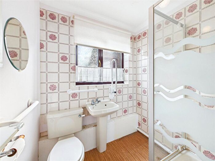 2 Bedroom Bungalow For Sale In Lea Close, Braintree, Essex, CM7