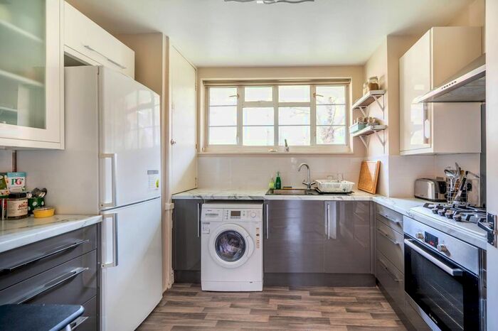 2 Bedroom Flat To Rent In Dibdin House, Maida Vale, London, W9