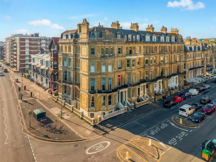 3 Bedroom Maisonette For Sale In Kings Gardens, Hove, BN3