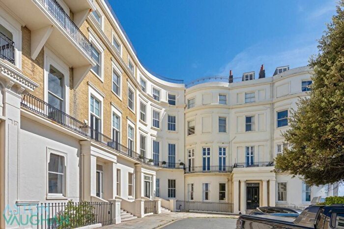 2 Bedroom Apartment For Sale In Eastern Terrace, Brighton, BN2