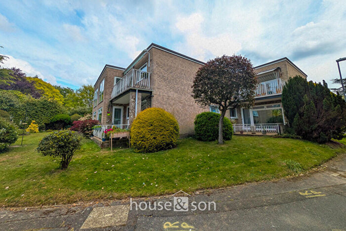 2 Bedroom Flat For Sale In Conifer Close, Christchurch, BH23