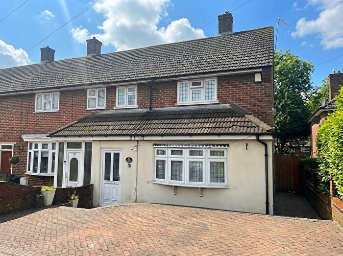 3 Bedroom End Terrace House To Rent In Dagnam Park Drive, Romford, RM3