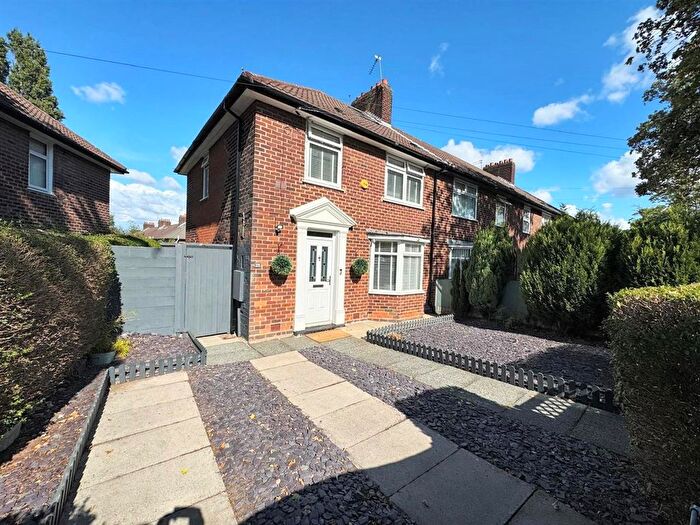 3 Bedroom Semi Detached House For Sale In Newenham Crescent, Liverpool, L14