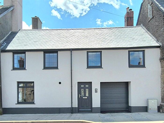 4 Bedroom Terraced House For Sale In New Street, Torrington, Devon, EX38