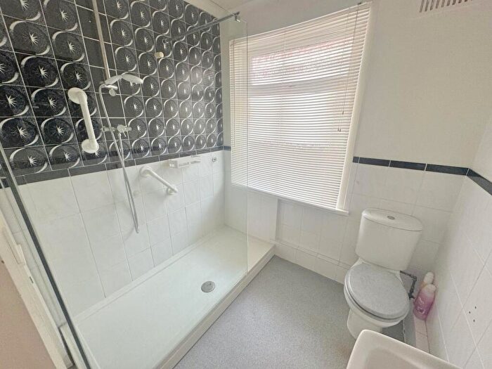 2 Bedroom Bungalow For Sale In Blandford Road, Hamworthy, Poole, BH15