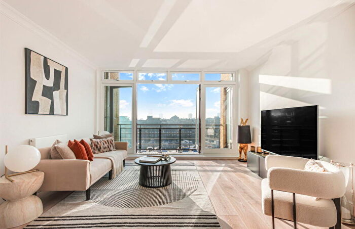 2 Bedroom Apartment For Sale In Star Place, Wapping, London, E1W