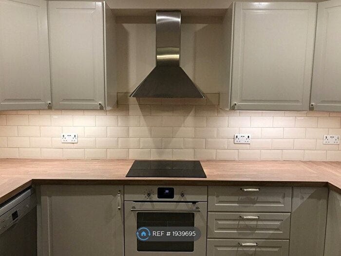 3 Bedroom Terraced House To Rent In Hillside Avenue, Kettering, NN15