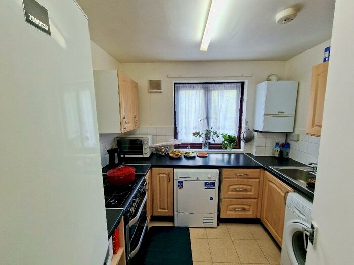 1 Bedroom Flat To Rent In Dore Avenue, London, E12