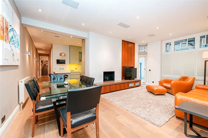 3 Bedroom Flat To Rent In Chiltern Street, Marylebone, London, W1U