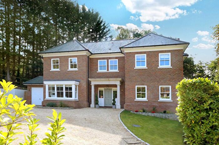 4 Bedroom Detached House For Sale In The Woodlands, Penn, Buckinghamshire, HP10