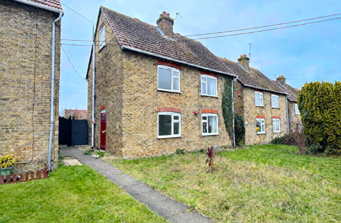 3 Bedroom Semi Detached House To Rent In The Crescent, Barrow Green, Sittingbourne, ME9