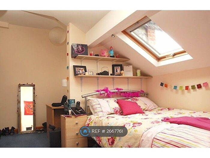 5 Bedroom End Of Terrace House To Rent In Hathersage Road, Manchester, M13