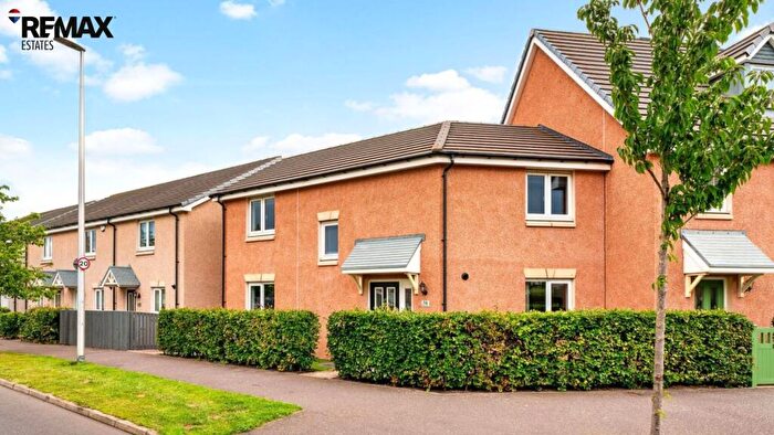 3 Bedroom Semi Detached House For Sale In Moray Way, Musselburgh, EH21