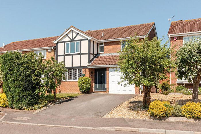 4 Bedroom Detached House For Sale In New Road, Stoke Gifford, Bristol, BS34