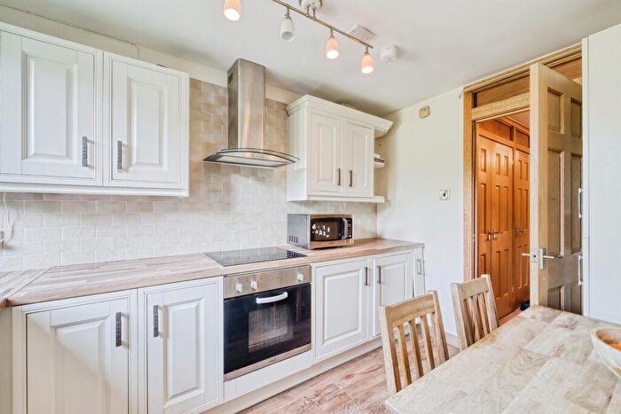 2 Bedroom Flat For Sale In Clarence Gardens, Hyndland, Glasgow, G11