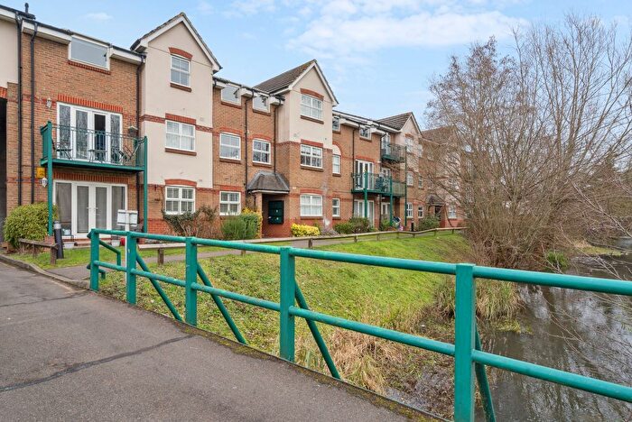 2 Bedroom Flat For Sale In Mill Stream Lodge, Mill End, Rickmansworth, WD3