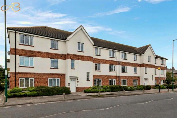 2 Bedroom Flat For Sale In Broadway West, Redcar, TS10