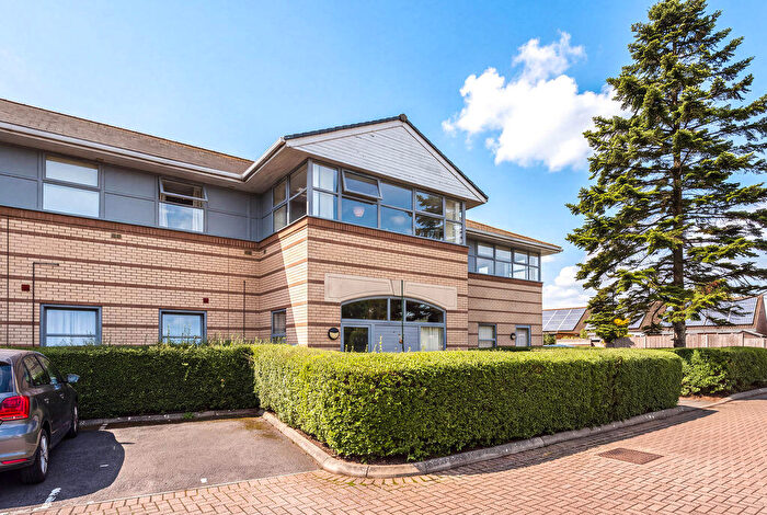 1 Bedroom Flat For Sale In Park Way, Worle - Next To Worle Train Station, BS22