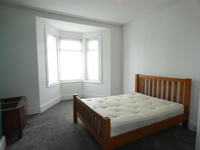 2 Bedroom Apartment To Rent In Chillingham Road, Newcastle Upon Tyne, NE6