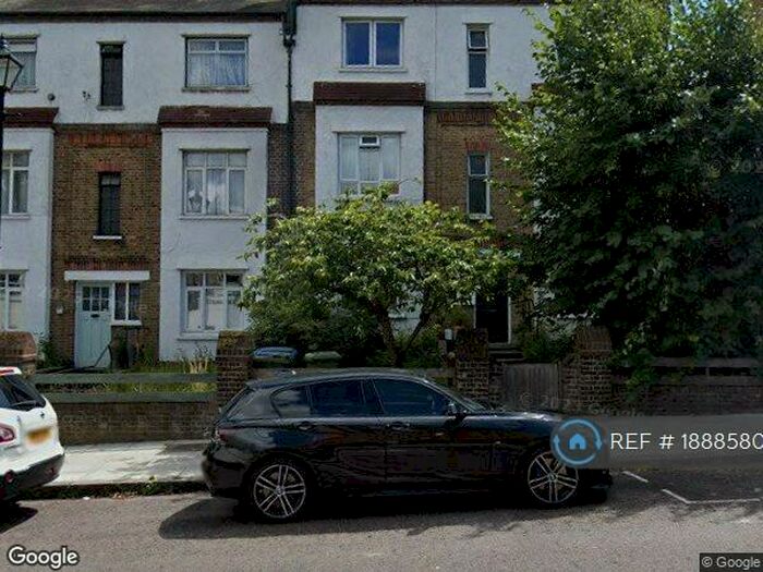 2 Bedroom Flat To Rent In Gibbon Road, London, SE15