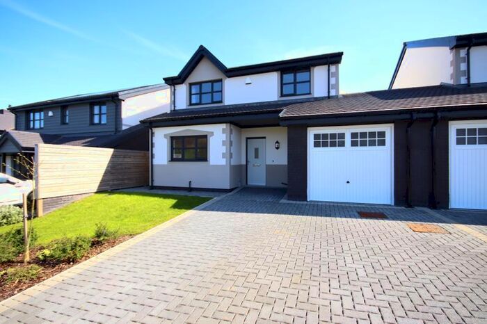 3 Bedroom Detached House For Sale In Lon Caer Seion, Conwy, LL32