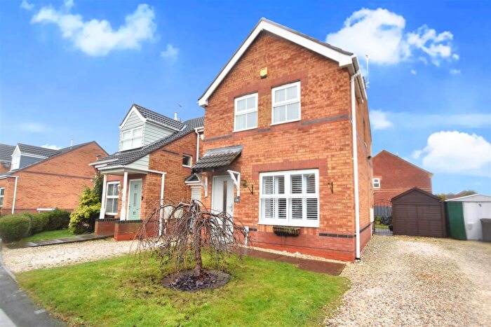 3 Bedroom Semi Detached House For Sale In Vincent Road, Scartho Top, Scartho, Grimsby, DN33