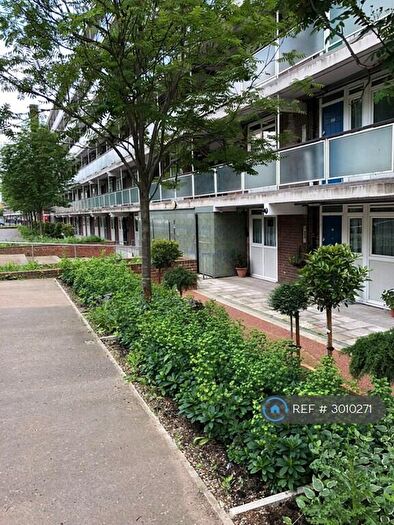 2 Bedroom Flat To Rent In St Johns Estate, London, N1