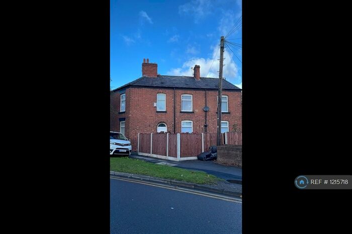 3 Bedroom Semi-Detached House To Rent In Moorside Street, Droylsden, Manchester, M43