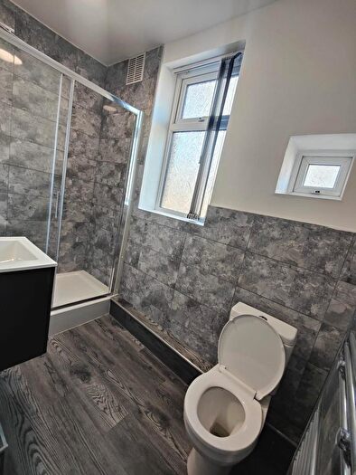 1 Bedroom Property To Rent In Merton Road, Bradford, BD7