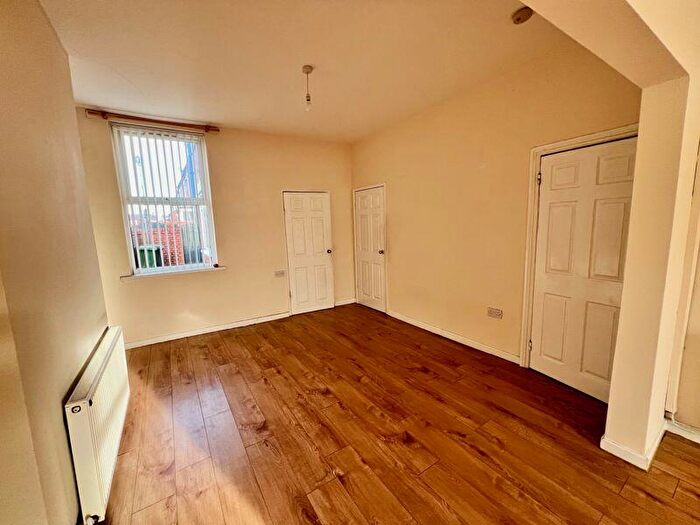 3 Bedroom End Of Terrace House For Sale In Smithfield Road, Wrexham, LL13