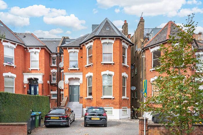 2 Bedroom Flat For Sale In Christchurch Avenue, Brondesbury, London, NW6
