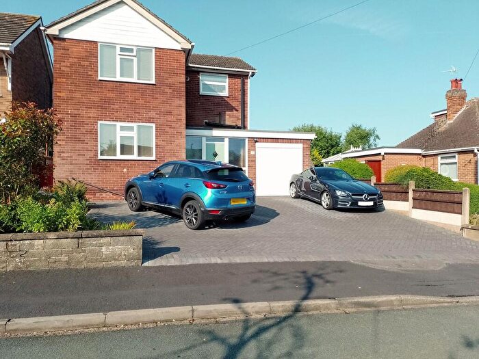 3 Bedroom Detached House For Sale In St. Georges Road, Burton-on-Trent, DE13