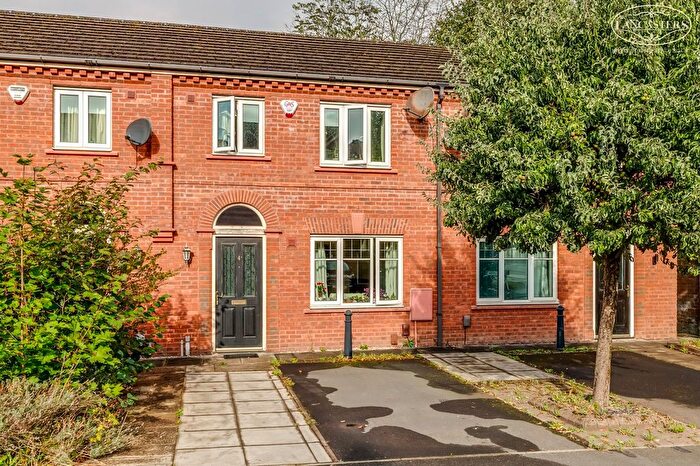 3 Bedroom Mews For Sale In Hallbridge Gardens, Bolton, Lancashire, BL1