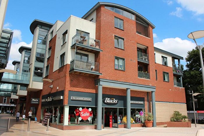 2 Bedroom Apartment To Rent In Lower Tanbridge Way, The Forum Lower Tanbridge Way, RH12