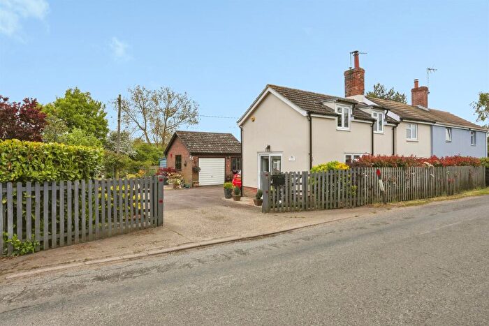 3 Bedroom Semi-Detached House For Sale In Kettleburgh Road, Framlingham, Woodbridge, IP13