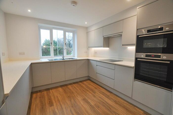 4 Bedroom Detached House For Sale In Oakley Lane, Wimborne, BH21
