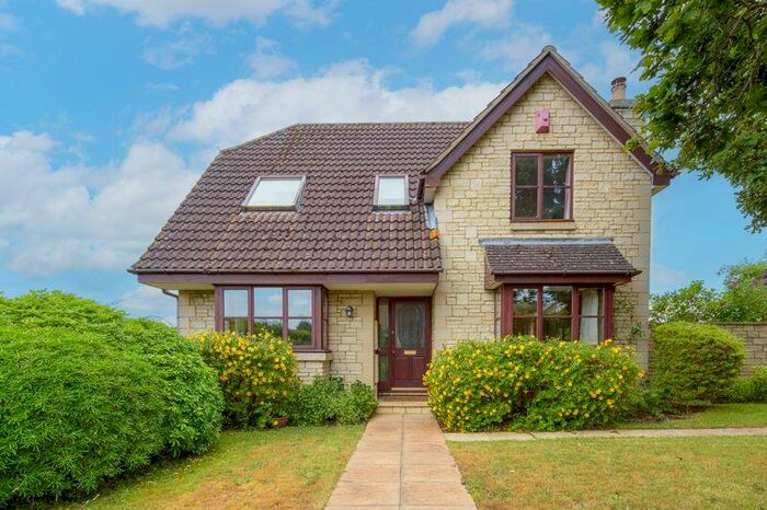 4 Bedroom Detached House For Sale In Lower Westwood, BA15